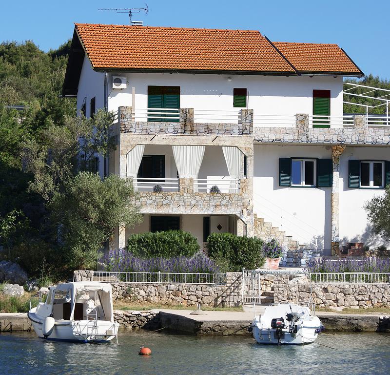 Apartments Pirka Pirovac Exterior photo